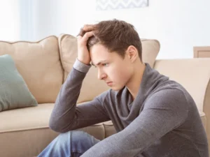 علت و علائم افسردگی در نوجوانان پسر